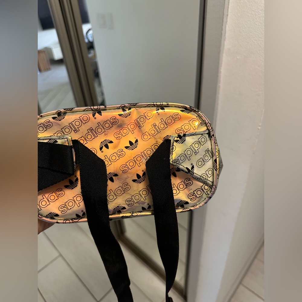 Adidas Iridescent Logo Fanny Pack - Picture 4 of 4